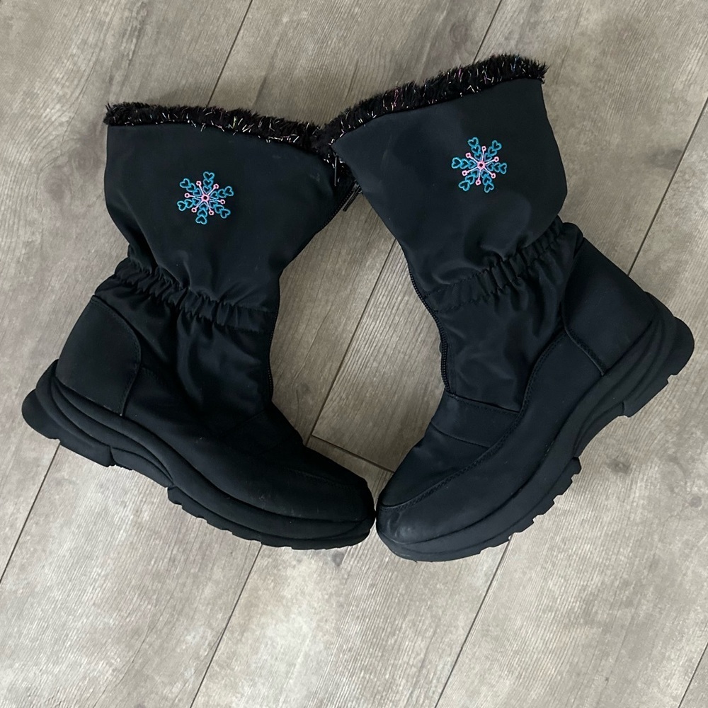 Adorable 2012 Circo Retro Girl’s Vintage Inspired Snow Boots Warm Cozy Sz 3 EUC